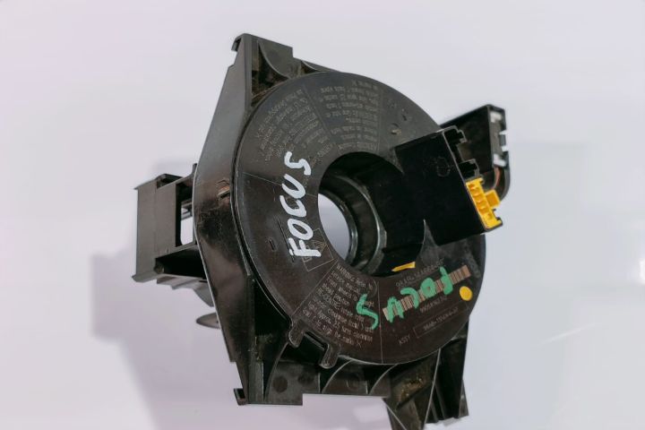 Spira Volan  98AB13N064AF Ford Focus prima generatie