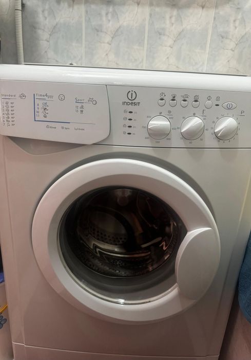 Продается стиралка Индезит