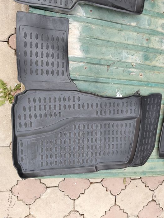 Полики для  Honda CRV