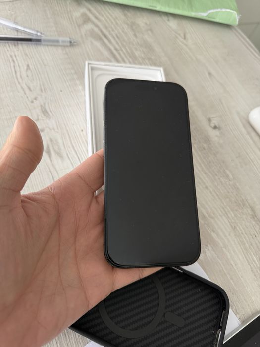 Iphone 16 pro 256gb ca nou 99% baterie