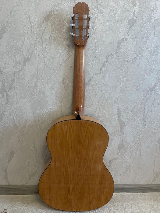 Гитара классическая