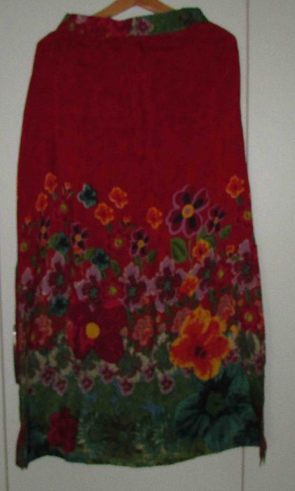 дълга червена пола размер S