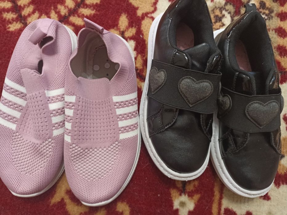 Кроссовки на девочку