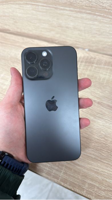 Продам айфон 15 про макс