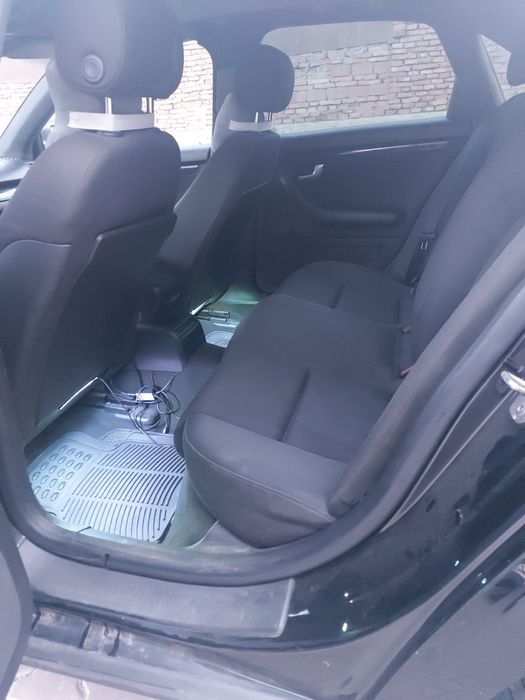 Vând Audi a4 b6 1.9 TDI. Preț