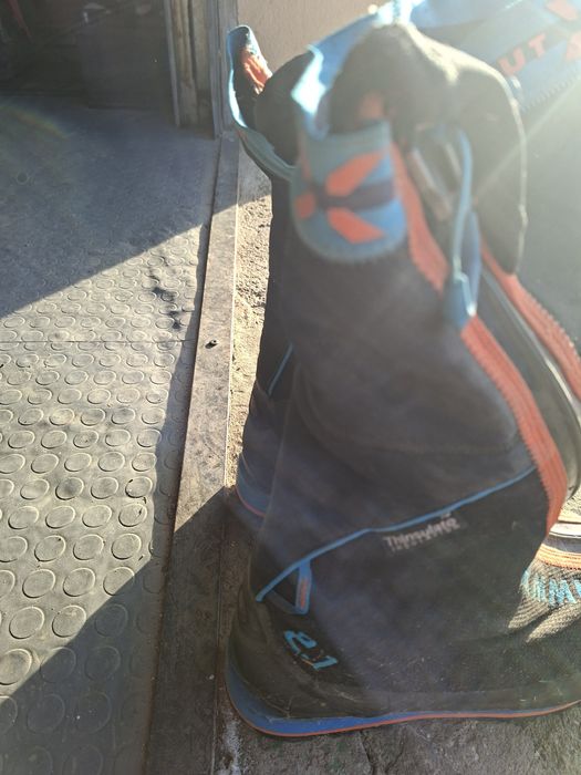 Mammut Nordwand 2.1 High, размер 43 1/2
носени два пъти в Алпите само