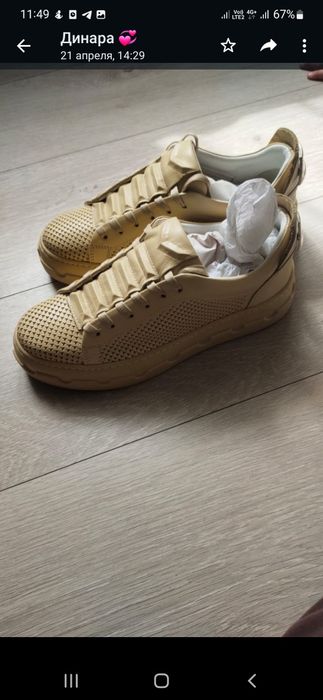 Продам кроссовки