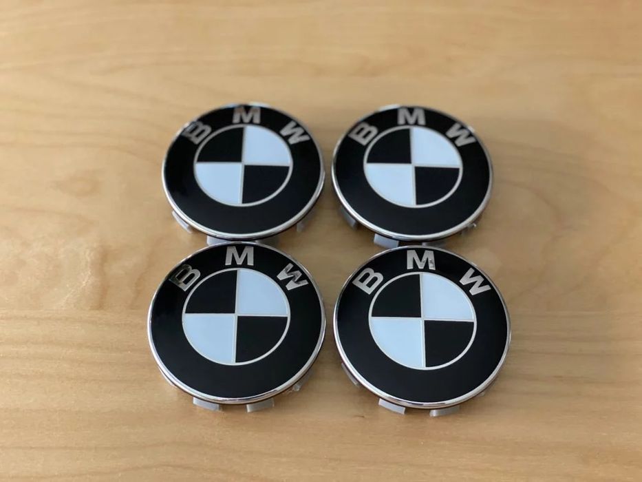 Бяло и синьо или бяло с черно Емблема за Бмв 82мм 74мм или 78мм