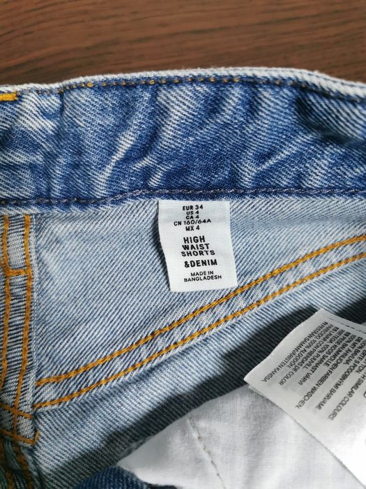 Blugi scurti cu talie inalta H&M