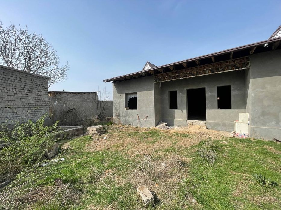 Uy sotiladi 150.000$