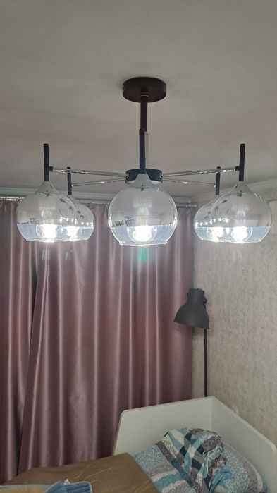 продам люстру. 8000 тенге