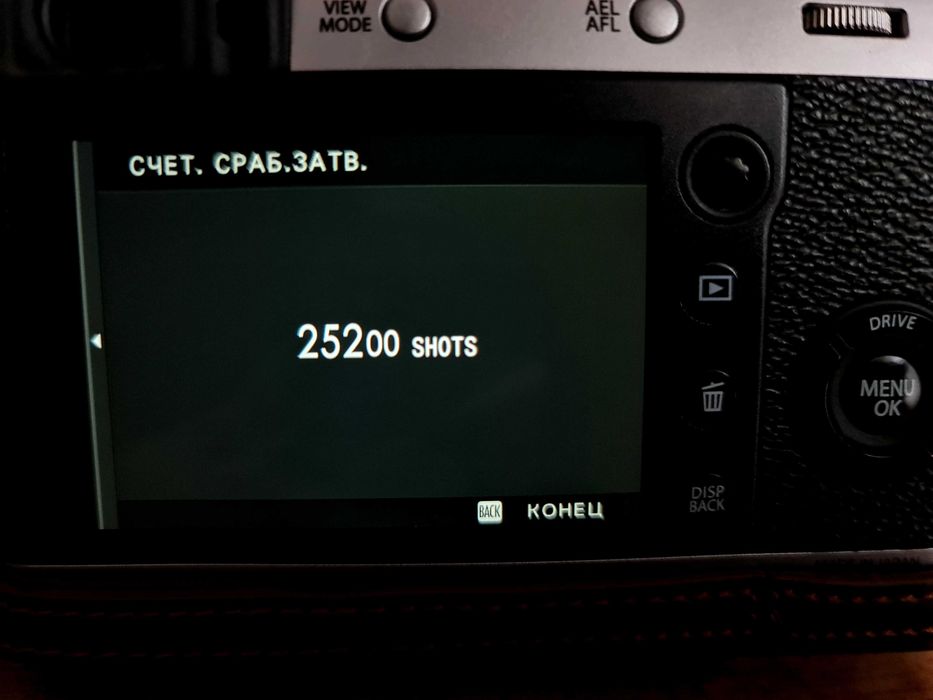 Шалом! Продам Fujifilm X100F+чехол