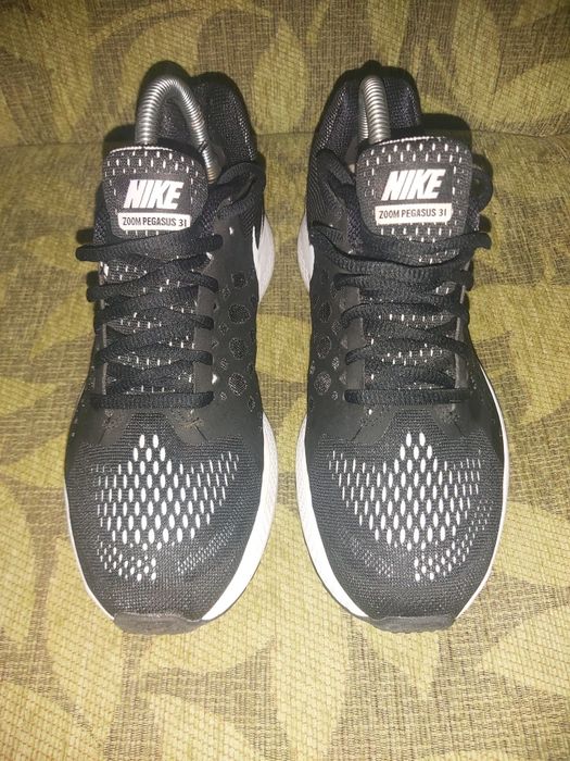 Дамски маратонки Nike и Adidas ultra boost и обувки за футзал Adidas