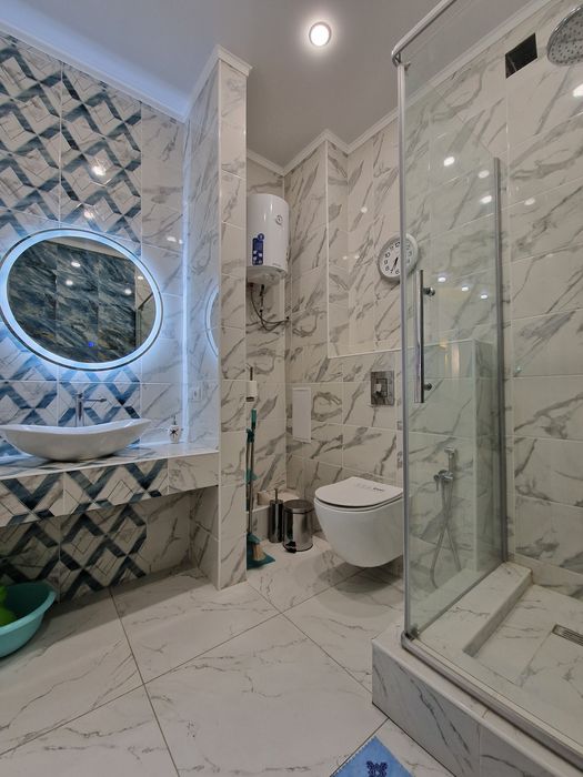 Назарбаева 1/3 Сутки. Ночь.