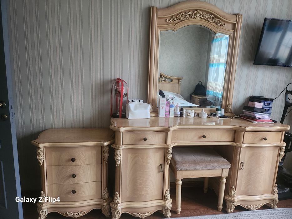 Срочно-срочно.Спальный гарнитур