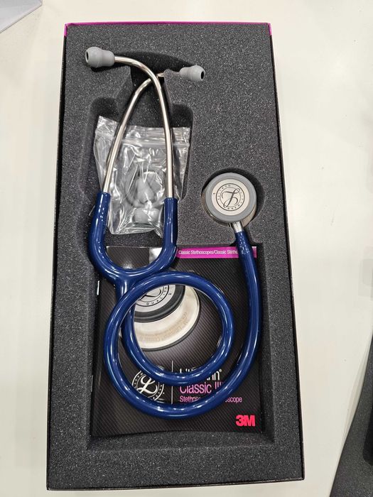 Стетоскоп Littmann Classic III – модел 5622 (Navy Blue), професионален
