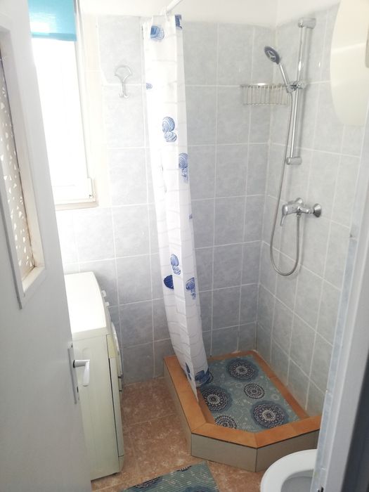 Garsoniera renovata et. 2 zona Compa