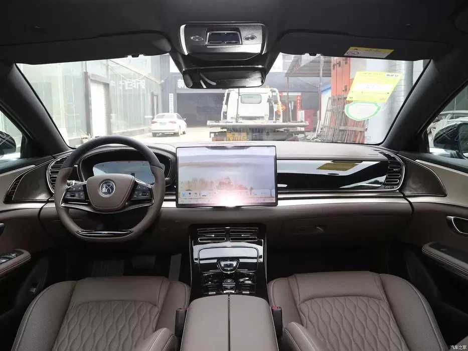 BYD  Han 506 km pod zakaz