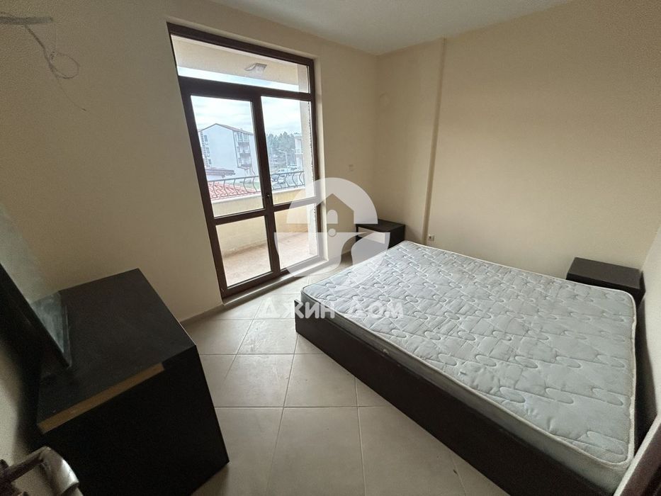 Двустаен апартамент в жилищна сграда БЕЗ ТАКСА, гр. Несебър