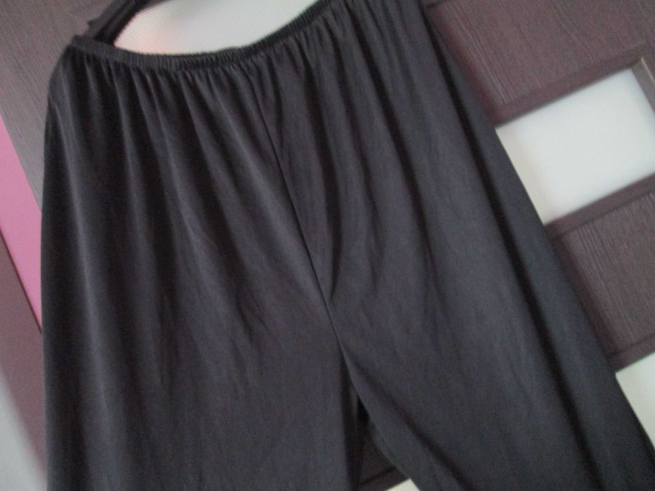 pantaloni  interesanti dame L