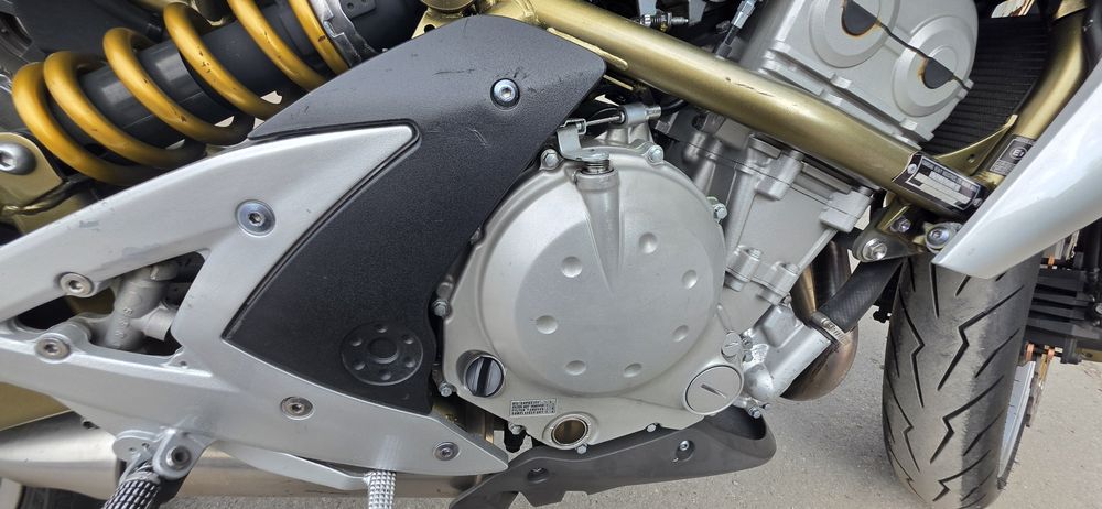 Kawasaki ER-6N 650 cc