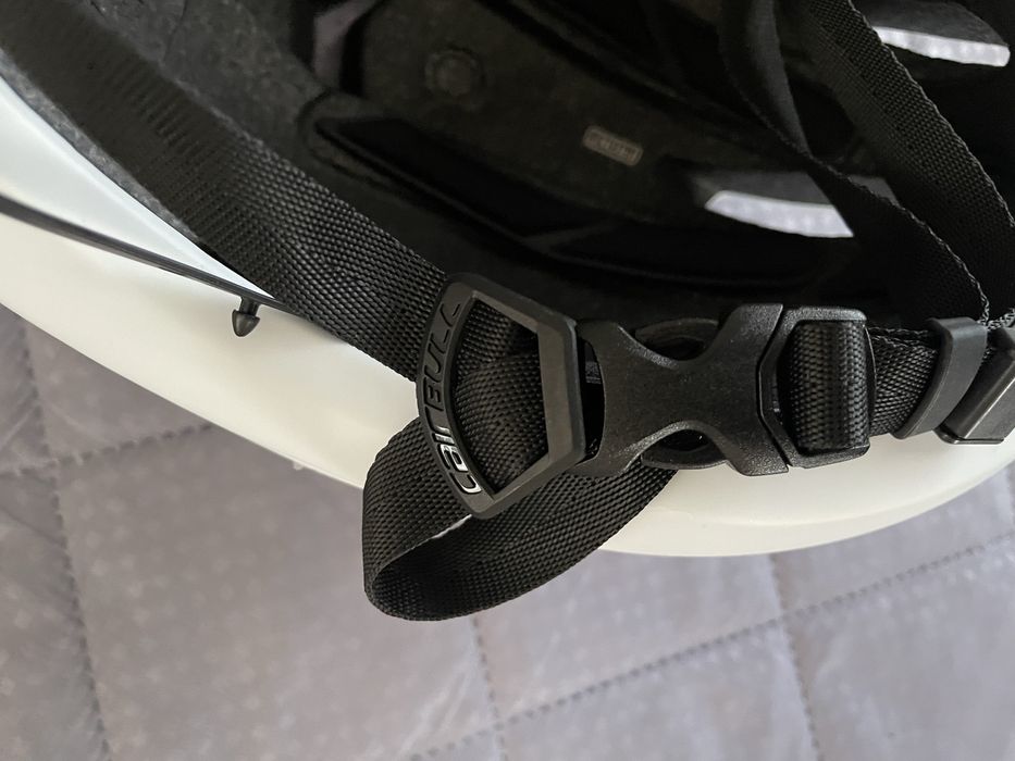 В продаже шлем CAIRBULL в размере M/L