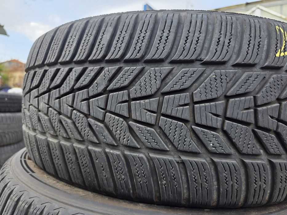 2бр Зимни гуми 235 55 17 - Hankook - DOT 2023