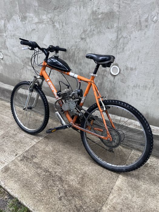 Bicicleta cu motor