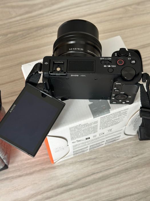 Фотоаппрат  Sony zv e10