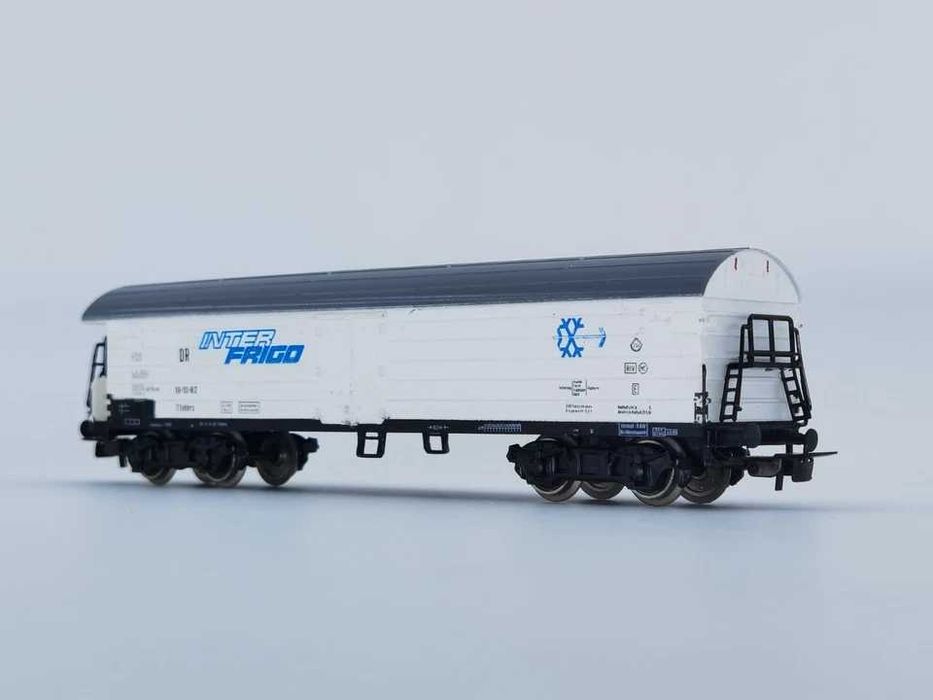 Vagon frigorific pe boghiuri marca Piko scara ho