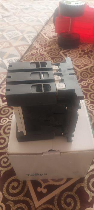 Кантактор LC1D170