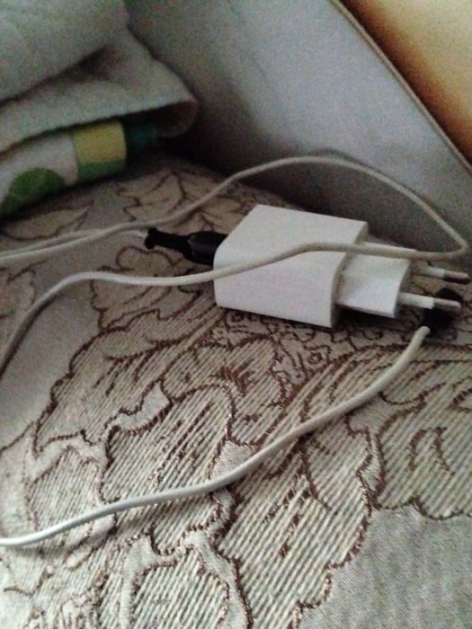 Продам или обмен iphone заряд ка