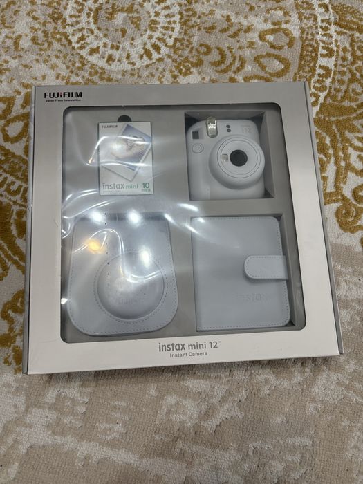 Fijifilm Instax Mini 12