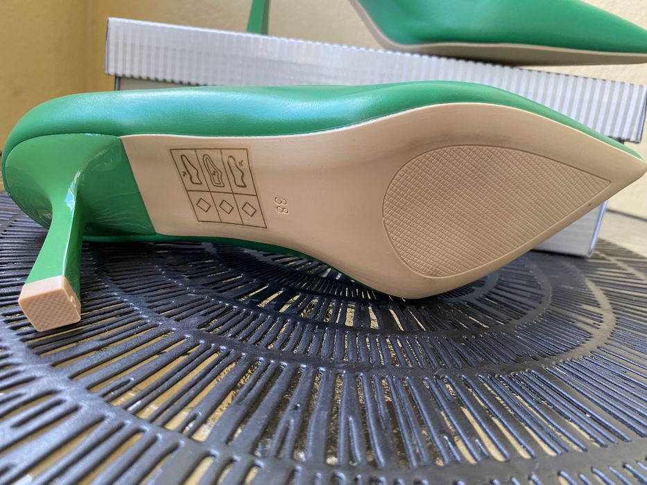 Нови обувки с ток - 37 номер