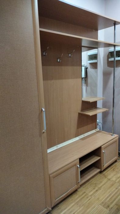 Прихожая продам срочно