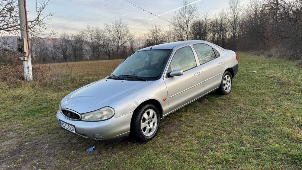 Ford Mondeo Ghia Cutie Automata Benzină + Gpl Pret 750euro
