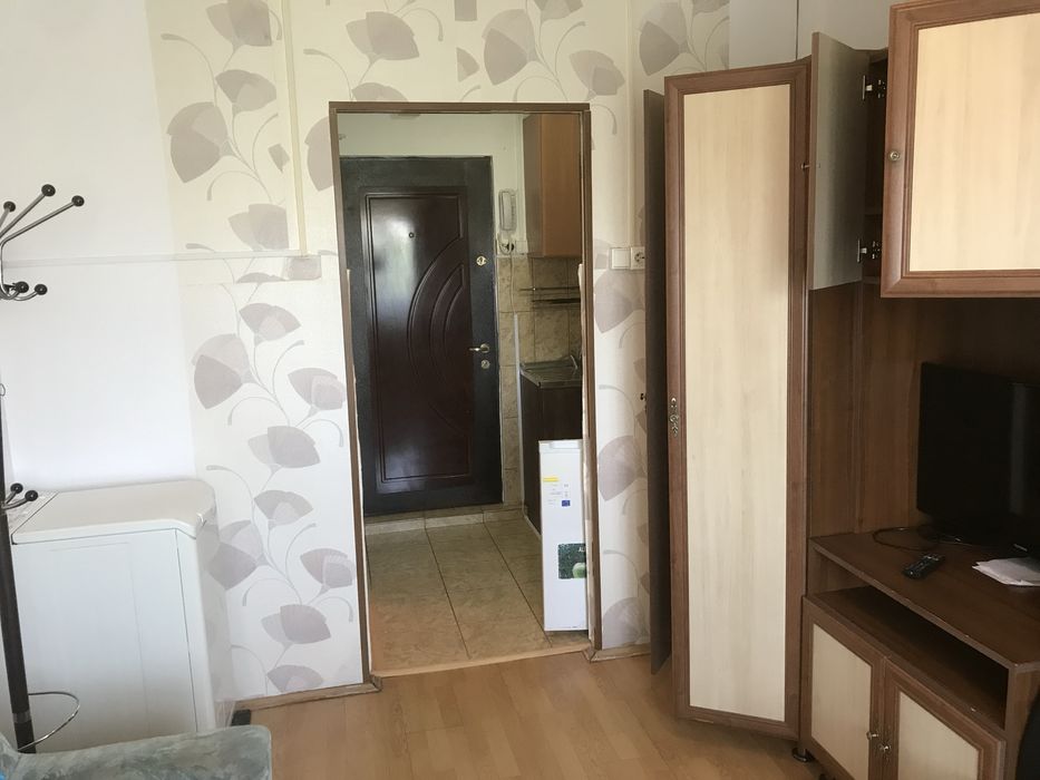 Vand garsoniera zona lipovei