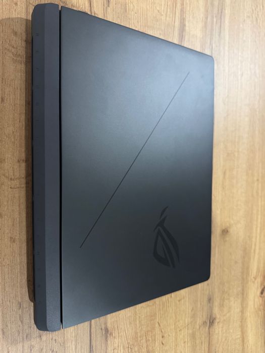 Laptop Gaming ASUS ROG Strix G16 i7-14650HX RTX 5060 32GB RAM 1TB SSD Stare Impecabilă