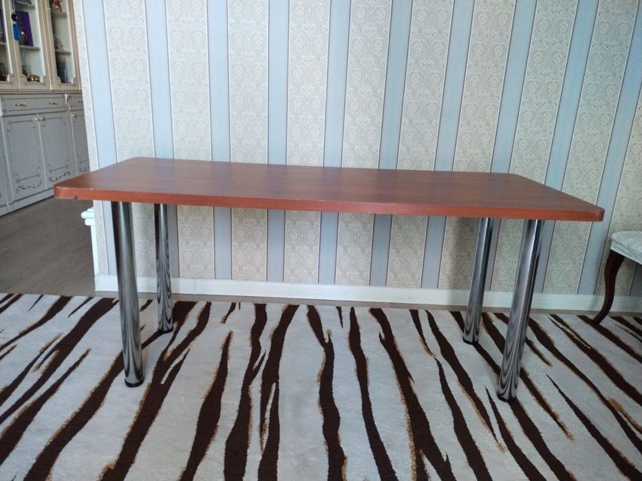 Столы со съемными ножками