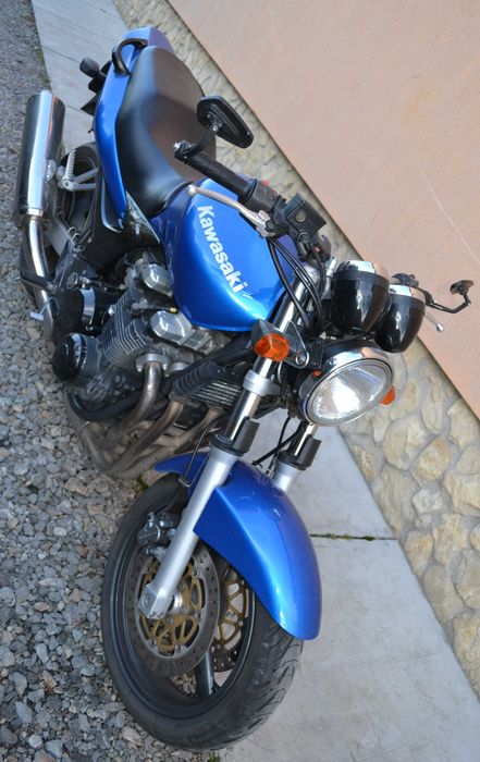 Motocicleta Kawasaki ZR-7