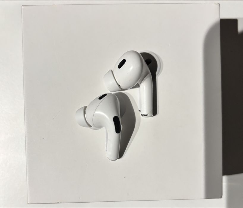 Airpods pro 2 noise cancelling