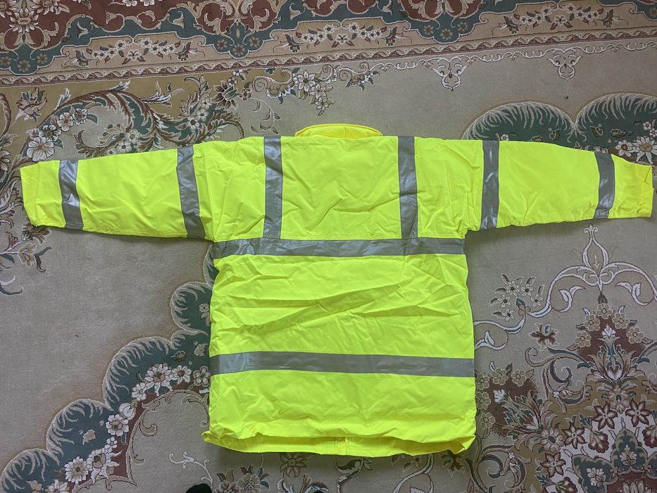 Продаётся новая зимняя спецодежда!