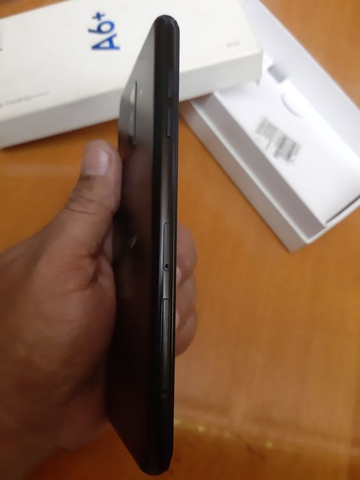 A6 + 2018 telefoni sotiladi.2simkarta.Halati yaxshi.Otprchatkslari zor
