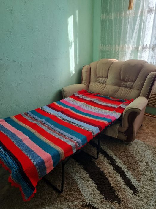 Диван 2х местный бу