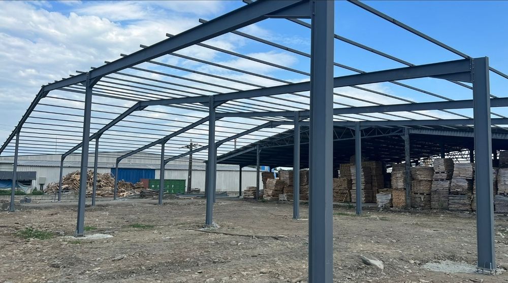 Vand și construiesc hale metalice din europrofile