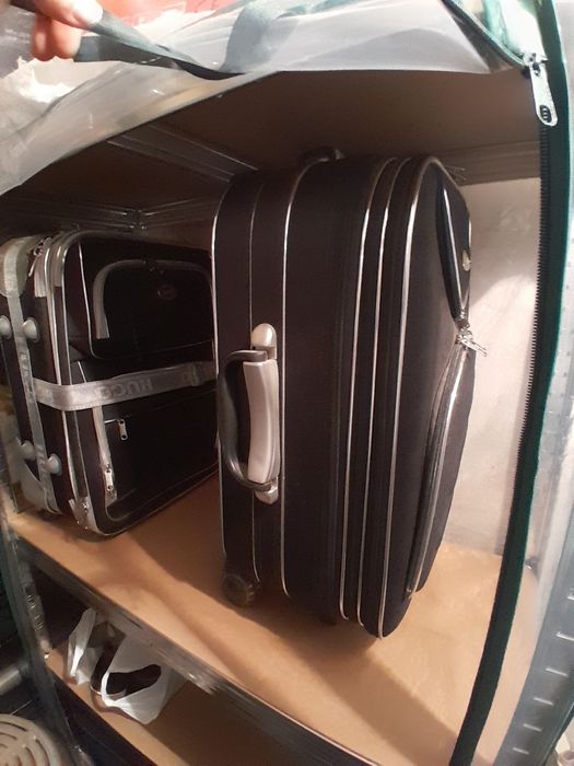 Лек и водоустойчив  куфар  с колелца  и екстри