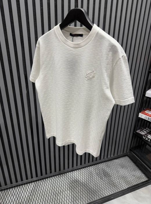 Мъжки тениски различни модели