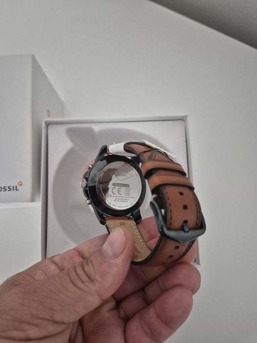 Ceas Fossil Hybrid