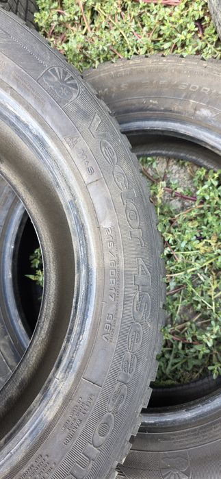 Гуми 2бр 215/60/17 -1бр - 69 евро