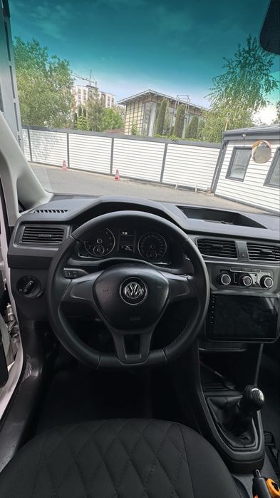 Volkswagen cadi 2021 74,000 пробег